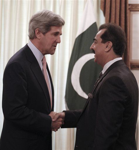 John Kerry Delivers Firm Warnings in Pakistan
