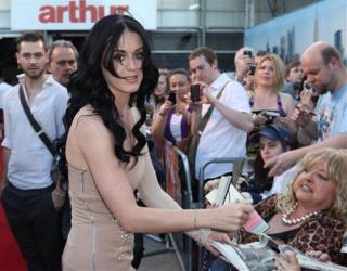 Katy Perry's Diva Demands: Drivers, Don't Stare at Me!