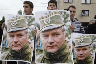 Christopher Hitchens: West's Delays in Confronting Him Prolonged Mladic's Slaughter