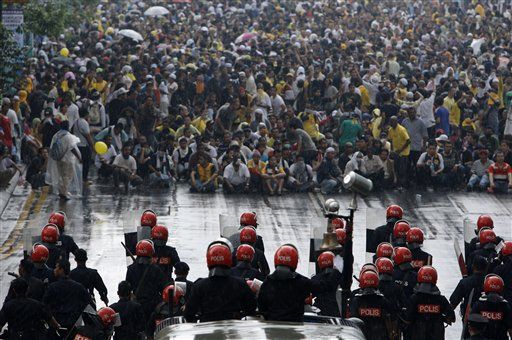 Malaysia Arrests 1,600 Protesters