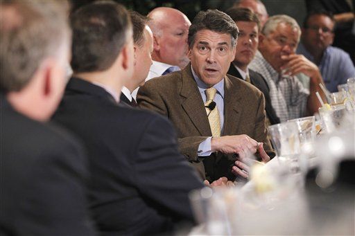 Rick Perry Stands By His Bernanke Comments