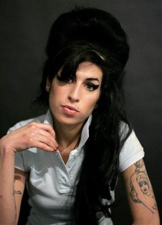 Amy Winehouse Death: No Illegal Drugs in System, Family Says