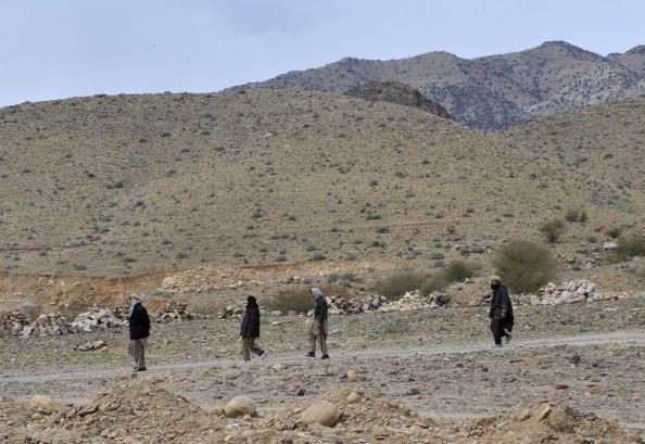Afghan Militants Kill 12 in Pakistan
