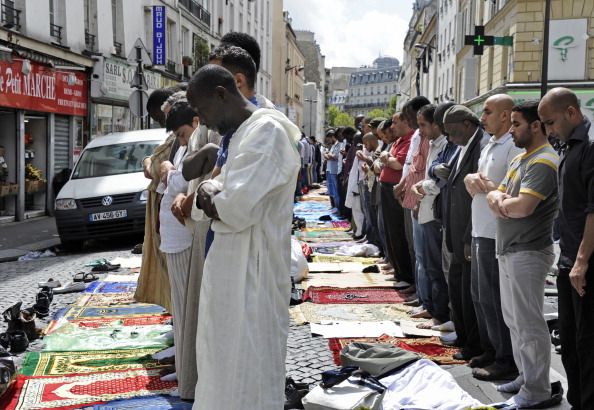 Praying Banned in Paris Streets