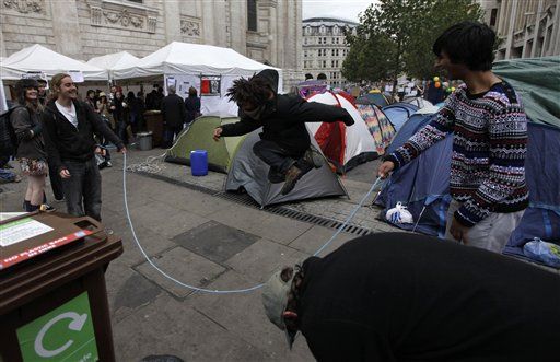 London's St. Paul's Cathedral Closes for First Time Since World War II Due to Occupy Protesters