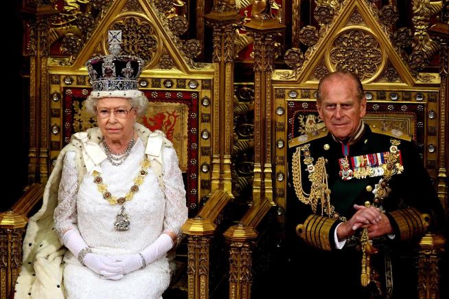 Queen, Duke Won't Testify at Lady Di Inquest