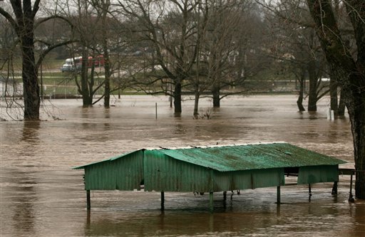 13 Dead in Midwest Floods