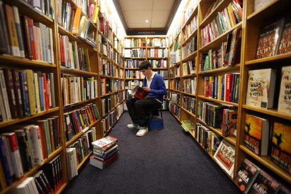 Farhad Manjoo: How Indie Bookstores Can Battle Amazon