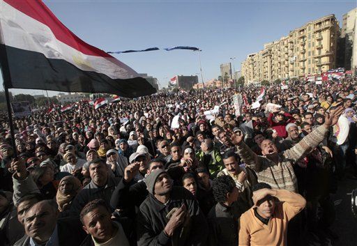 Thousands Protest Egypt Violence