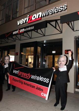 Customers Not Happy About $2 Verizon Bill Payment Fee