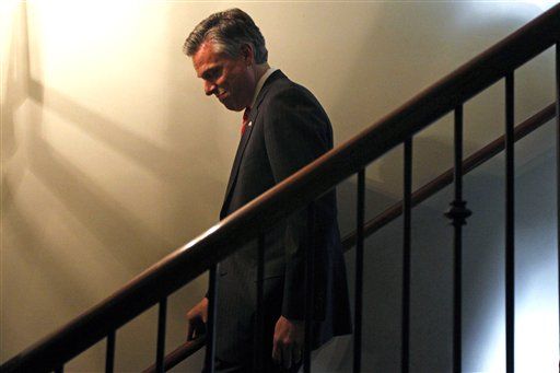 Jon Huntsman Suspends Campaign, Endorses Mitt Romney