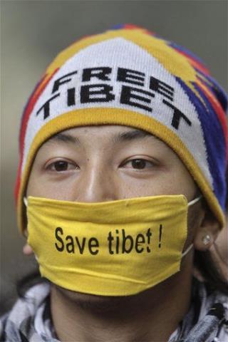 Restive Tibet on Lockdown