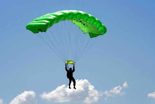 Skydiver Killed in Competition