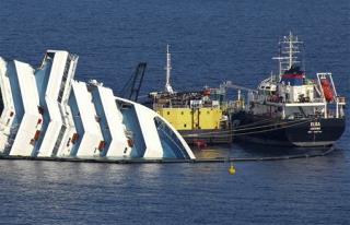Child's Body, 3 Others Found on Costa Concordia