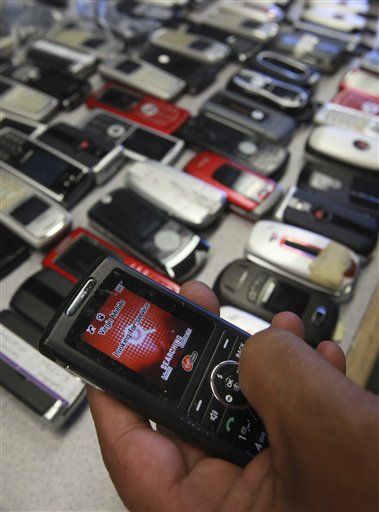Court OKs Warrantless Cell Phone Searches