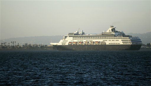 Drunk Passenger Drops Anchor, Stops Cruise