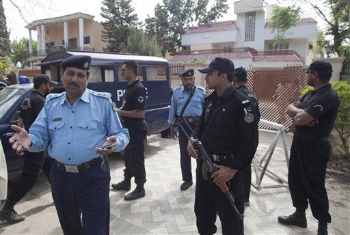 Pakistan Sentences, Jails Osama bin Laden's Widows