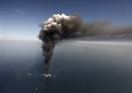 Feds: Engineer Deleted 200 BP Spill Texts