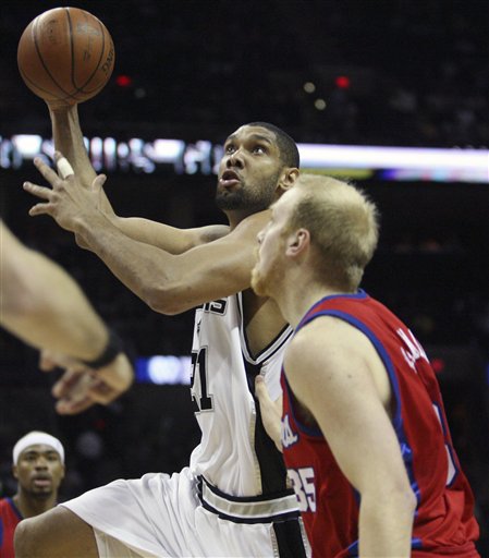 Duncan Carries Spurs to Fifth Straight Win