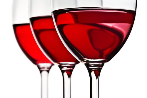 Scientists Zero In on Red Wine's Health Secrets
