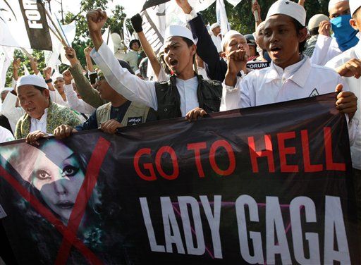Lady Gaga Kills Indonesia Show Over Threats