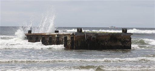 Japanese Tsunami Dock Washes Ashore in Oregon