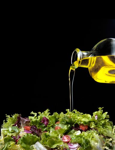 Low-Fat Salad Dressing Fails to Protect Your Health