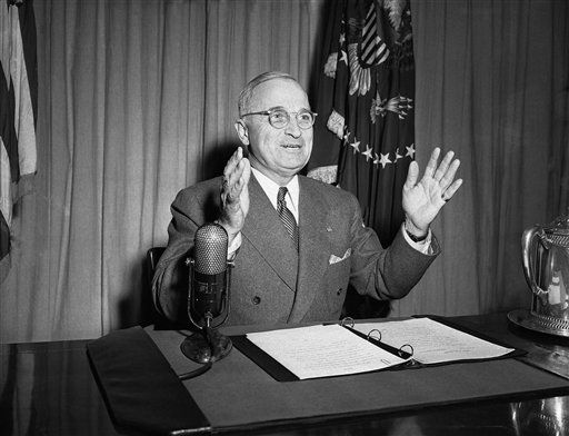 Truman's Grandson Meets Hiroshima Survivors
