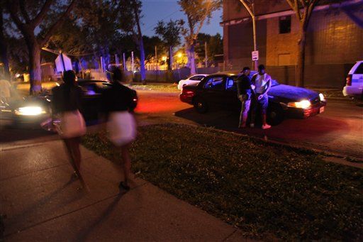 19 Shot in Chicago as Gangs Feud