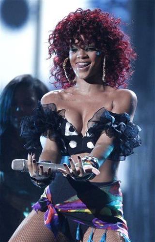 Rihanna, Russell Brand Both Move on