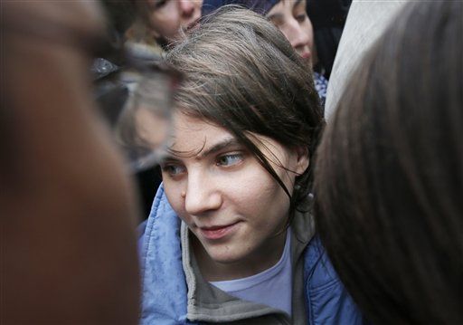 Russia Court Frees 1 Member of Pussy Riot