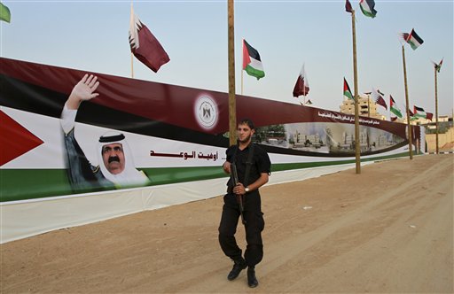 Qatar Emir Visits Gaza in Nod to Hamas