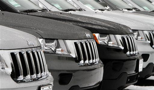 919K Older Jeep SUVs Recalled Over Airbag Issue