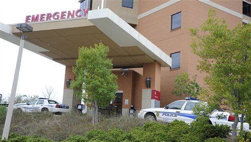 Gunman Wounds 3 at Alabama Hospital