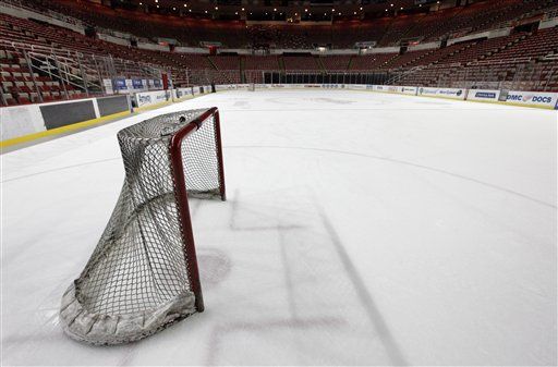 NHL, Union Make Last Push to Save Season