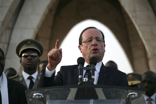 Hollande Visits as French Army Continues Mali Strikes