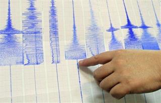 8.0 Quake Strikes Off Solomon Islands
