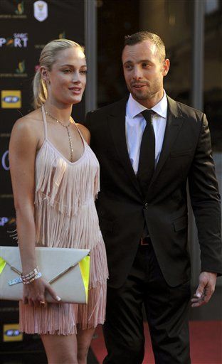 'Blade Runner' Pistorius Arrested in Girlfriend's Death