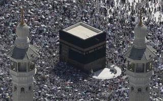 Saudis Destroy Key Artifacts in Mecca's Grand Mosque