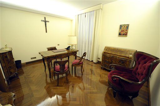 Pope Shuns Palace Dwelling