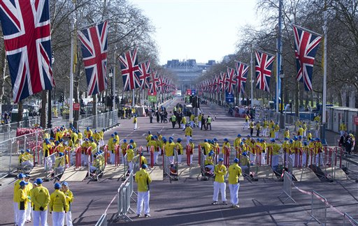 London Marathon Offers Moment of Silence for Boston