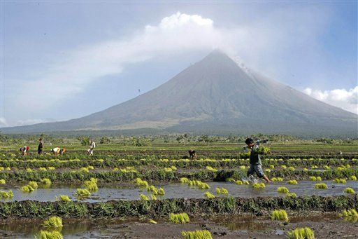 5 Climbers Killed as Philippine Volcano Spews Huge Rocks