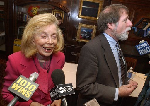 TV Psychologist Joyce Brothers Dead at 85