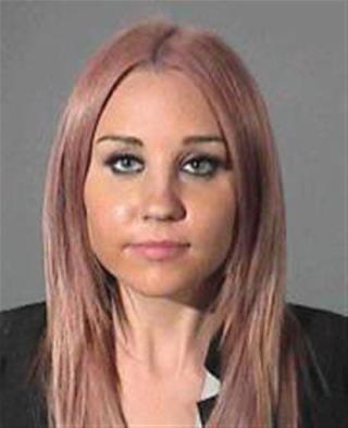 Amanda Bynes Arrested After Bong-Toss: Cops