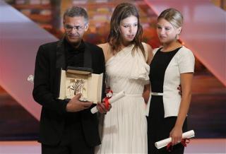 French Lesbian Love Story Takes Top Prize at Cannes