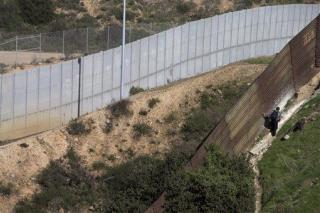 Senators Agree to 'Border Surge,' 700-Mile Fence