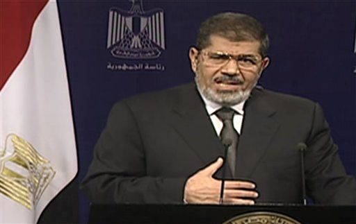 Morsi's Defiant Tweet: I Won't Cave to Military