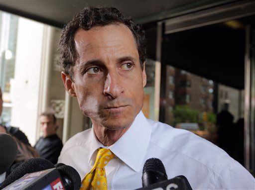 Weiner's Sexting Pal First Contacted Him to Complain