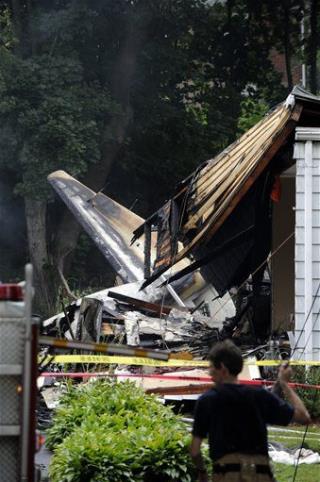 Small Plane Crashes Into Connecticut Homes