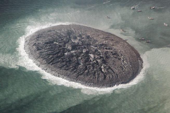 NASA Snaps Stunning Image of Quake-Born Island